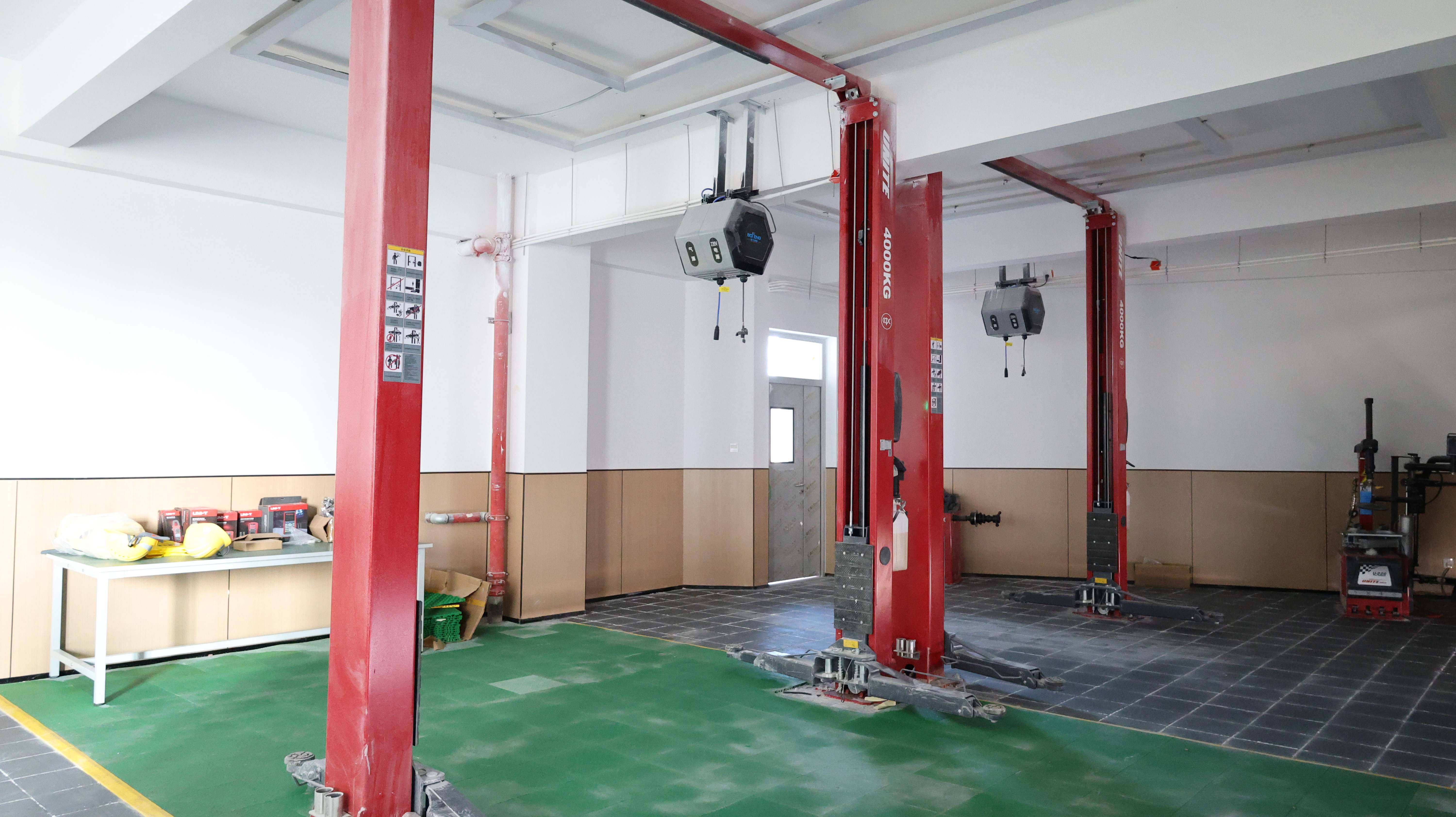 新能源汽车检测与维修实训室